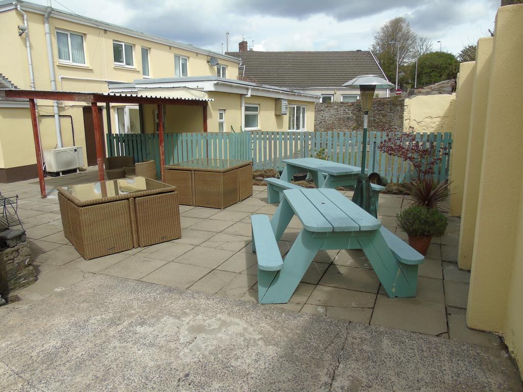 The Pembrey Country Inn Dış mekan fotoğraf