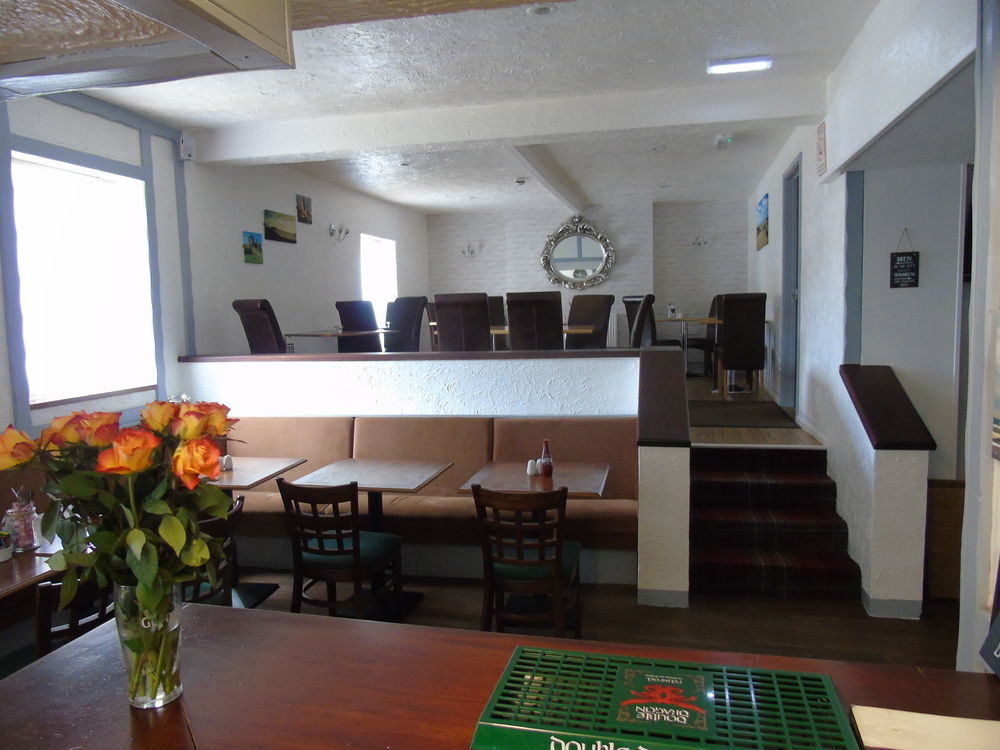 The Pembrey Country Inn Dış mekan fotoğraf