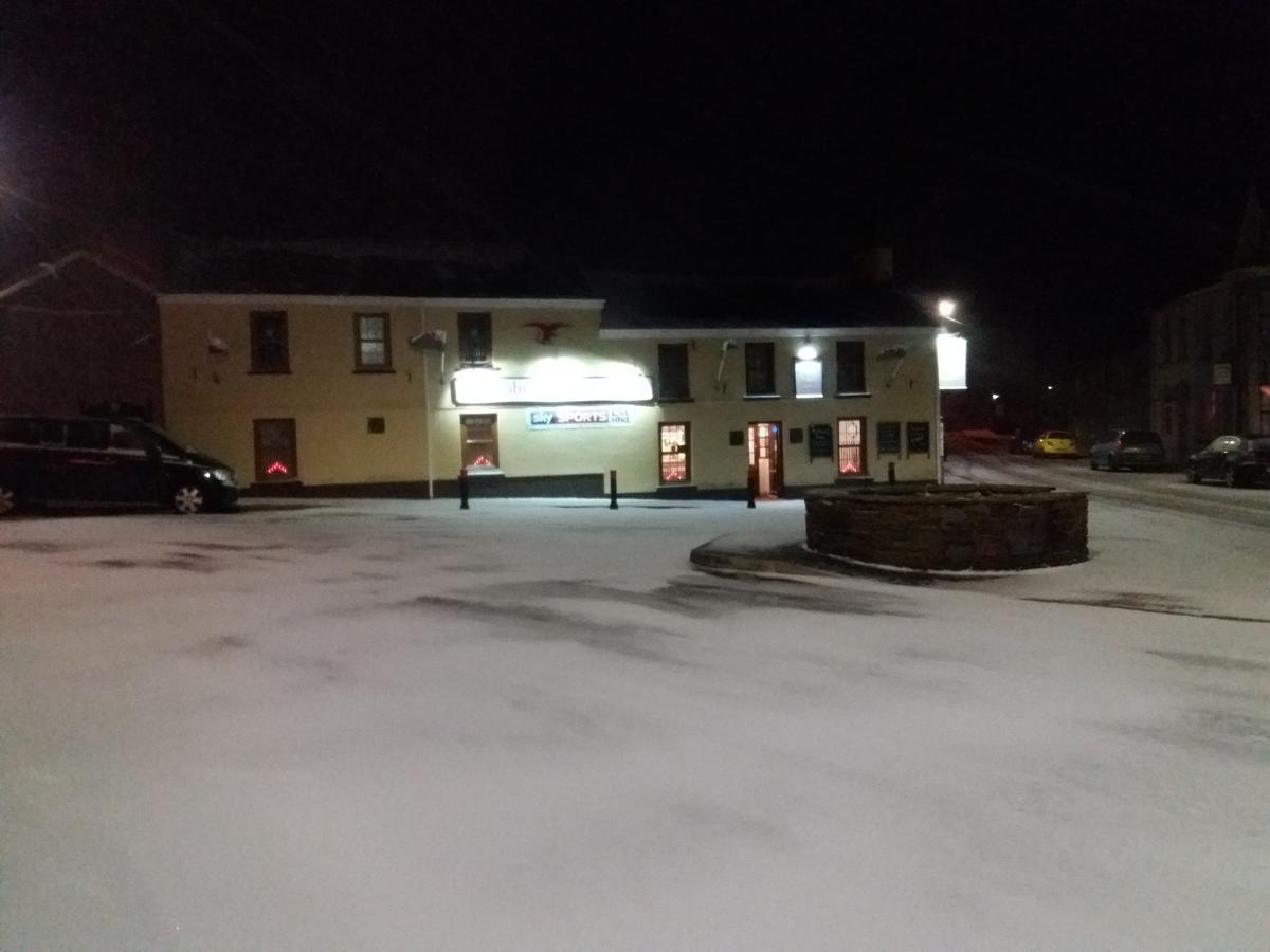 The Pembrey Country Inn Dış mekan fotoğraf